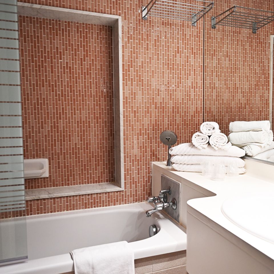 Chambre pour 3 personnes avec terrasse face à la mer sur la côte d'azur var