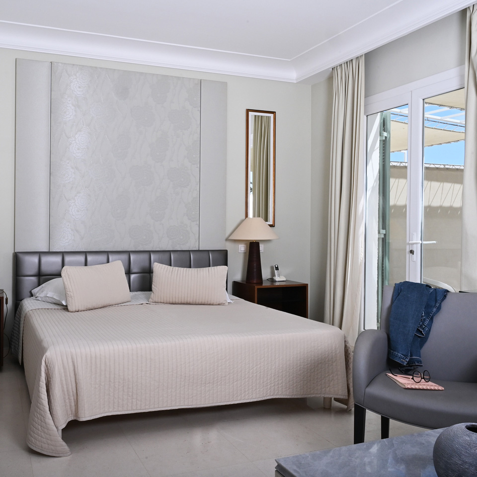 Chambre supérieure calme avec vue mer au Lavandou