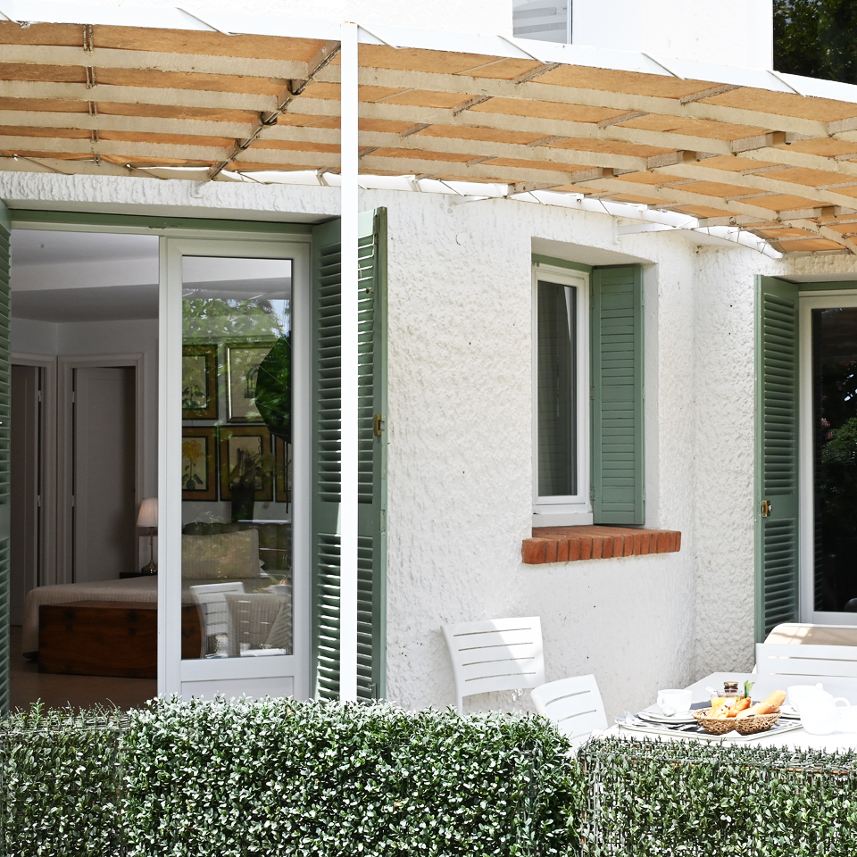 Un appartement luxueux au cœur d’un hôtel de charme avec piscine