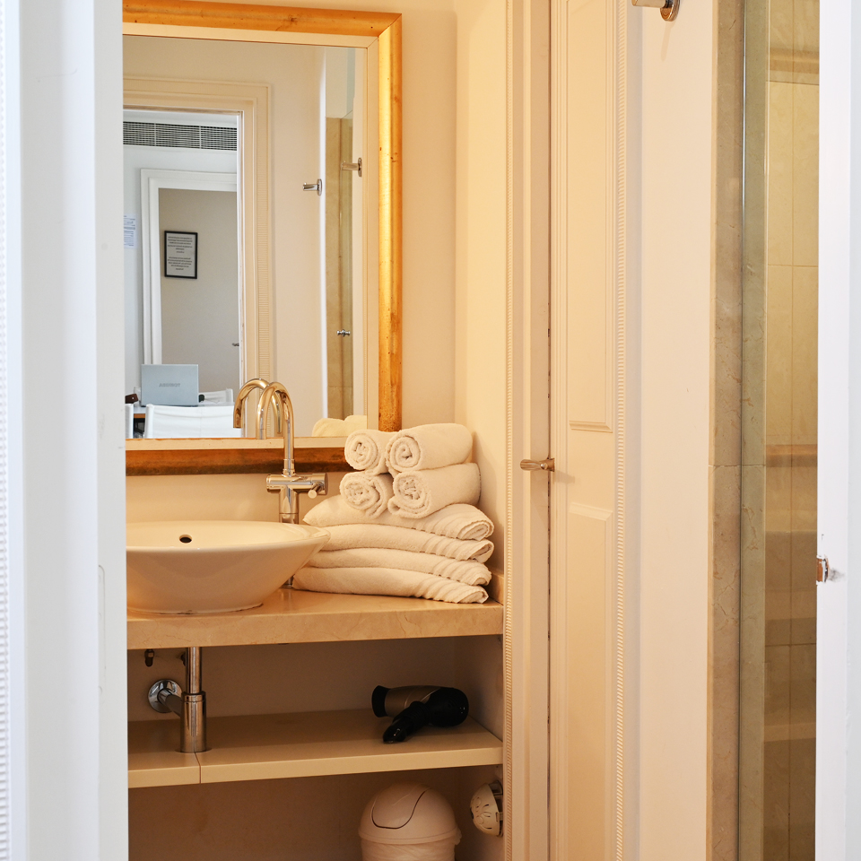 Un appartement luxueux avec terrasse et jardin dans le Var