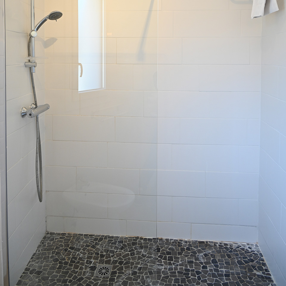 Chambre double climatisée avec balcon vue mer au Lavandou