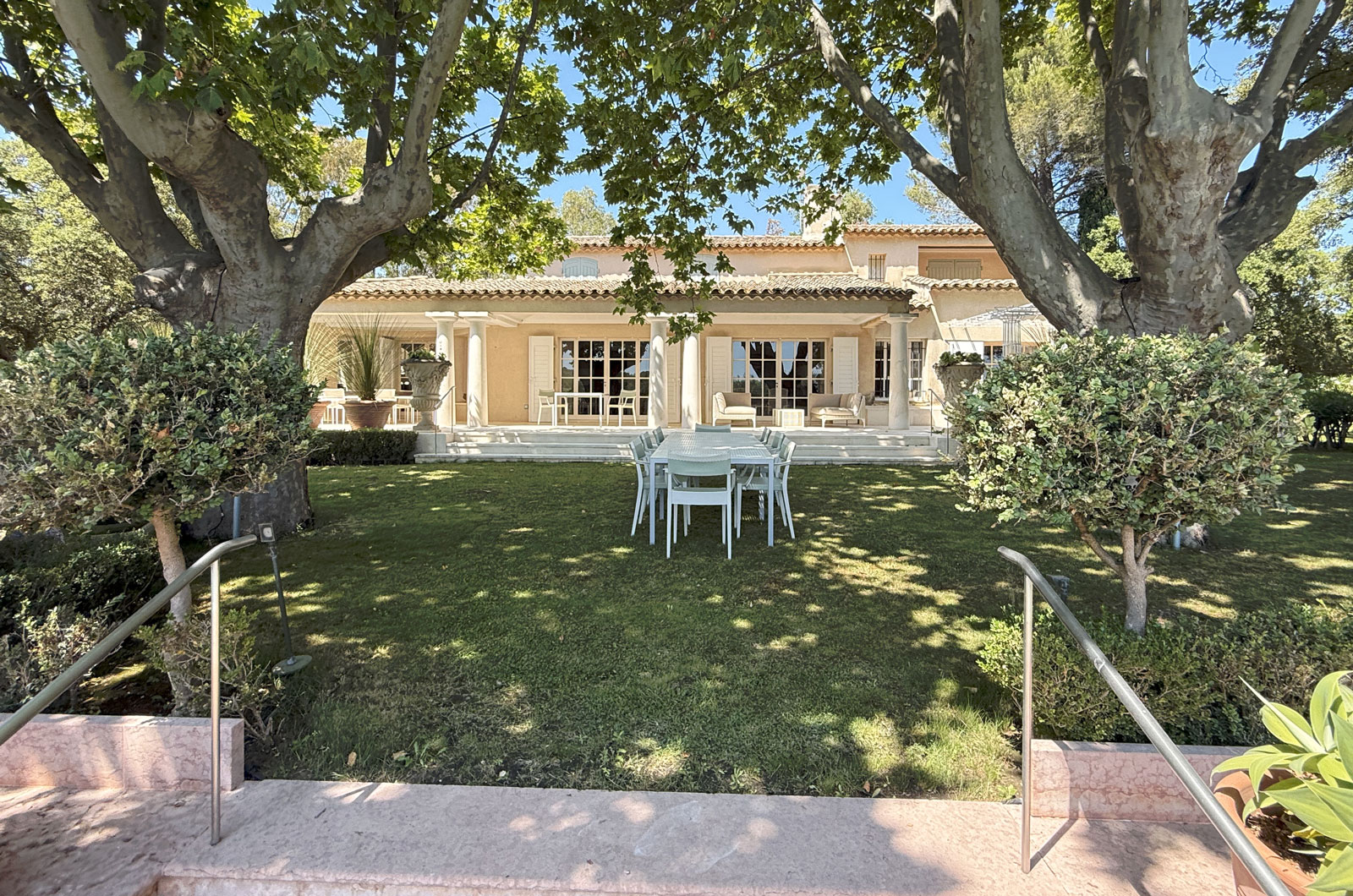 00001 - villa 2025